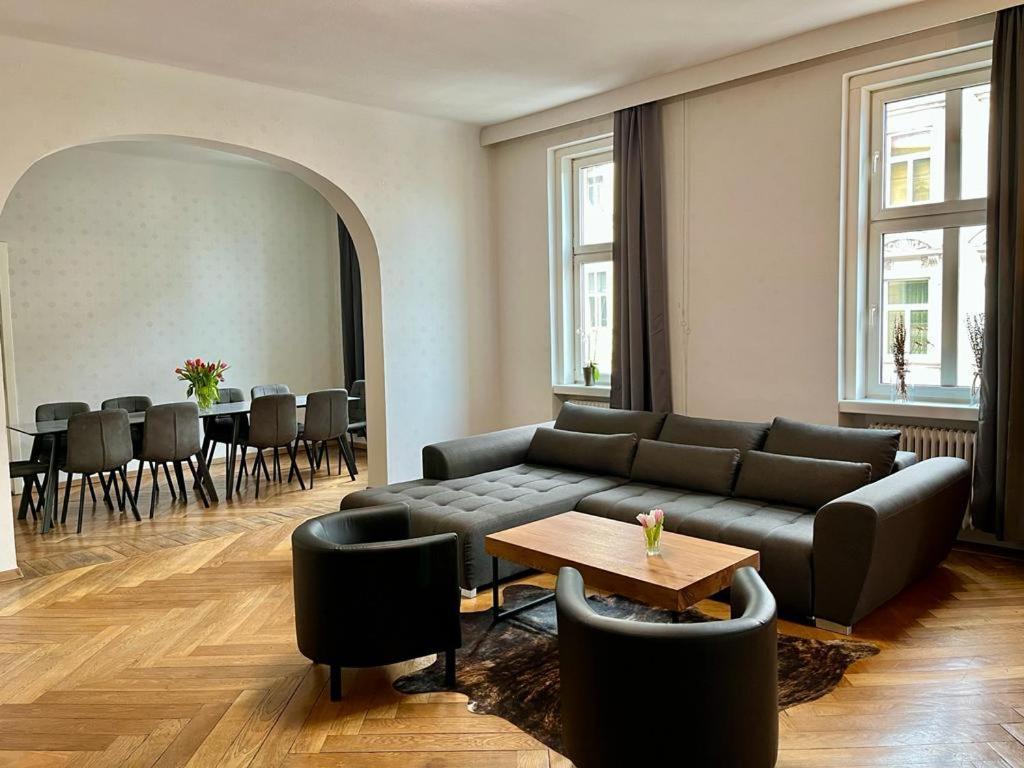 Beautiful City Centre Apartment Wina Bagian luar foto