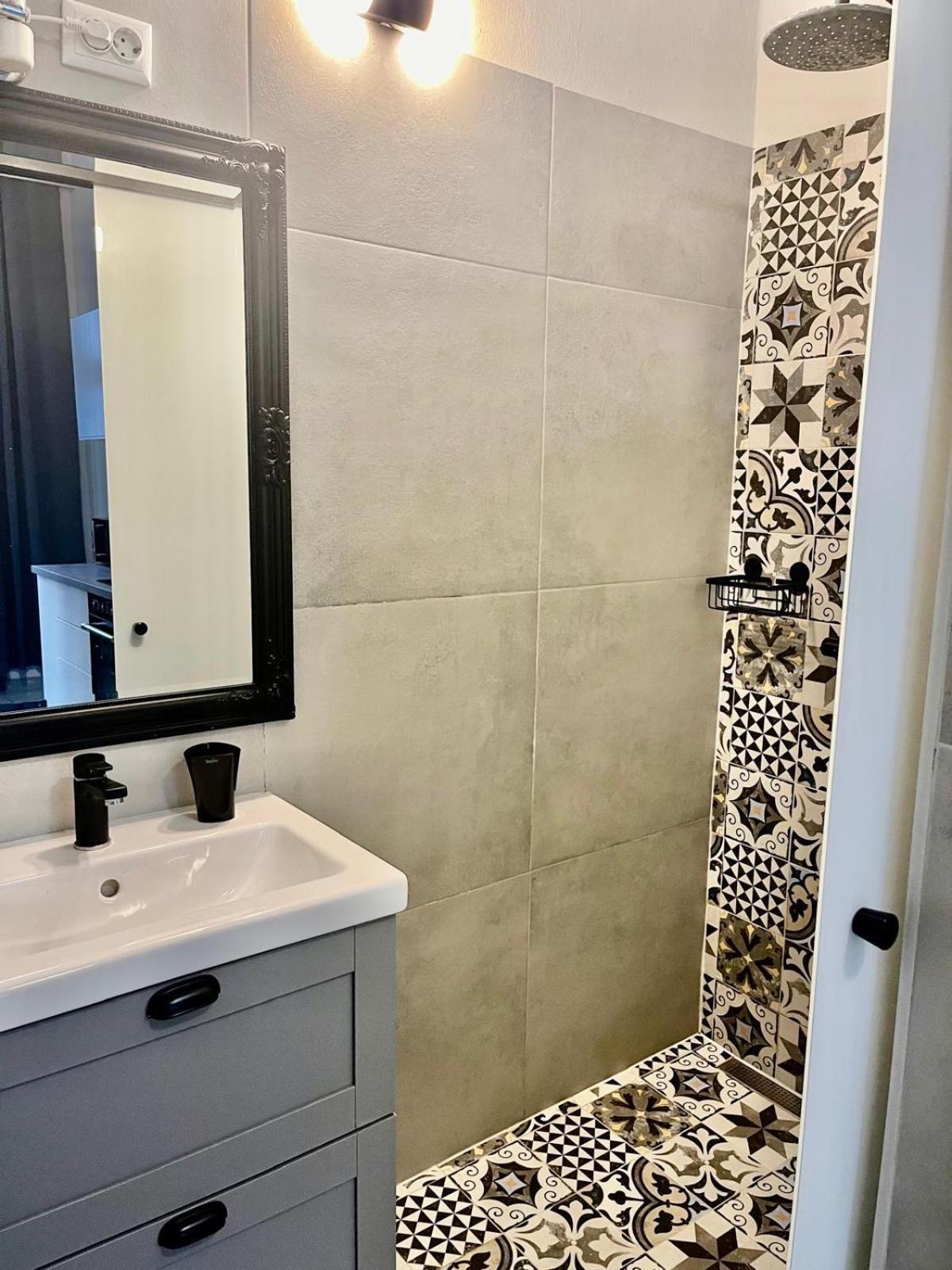 Beautiful City Centre Apartment Wina Bagian luar foto
